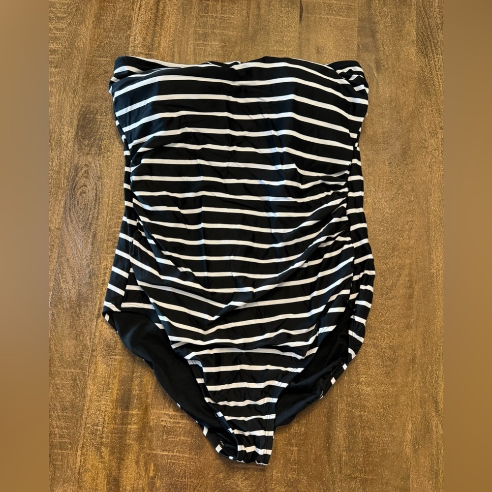 Black & White Striped Strapless Swimsuit (comes with strap)